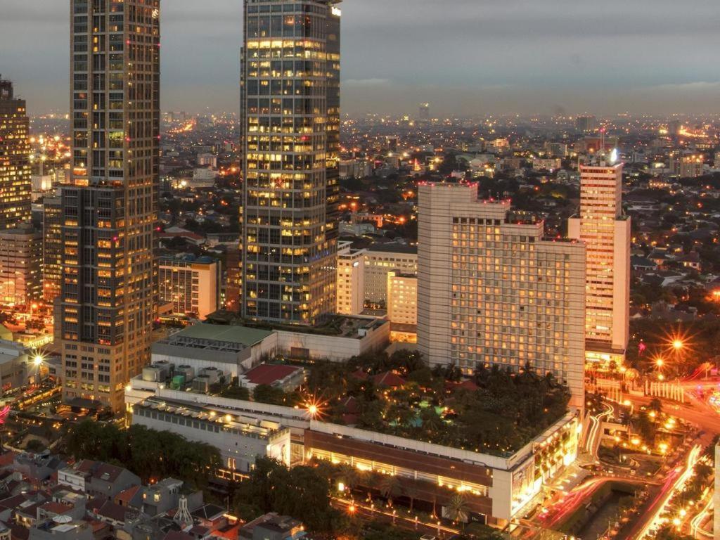 คาซ่า ลีฟวิง เซเตียบูดี จาการ์ตา Hotel ภายนอก รูปภาพ